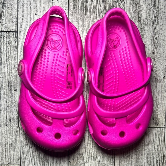 CROCS Other - Crocs Shayna Mary Jane Slingback Clogs Sandals Shoes Girls Size 4C in Pink.